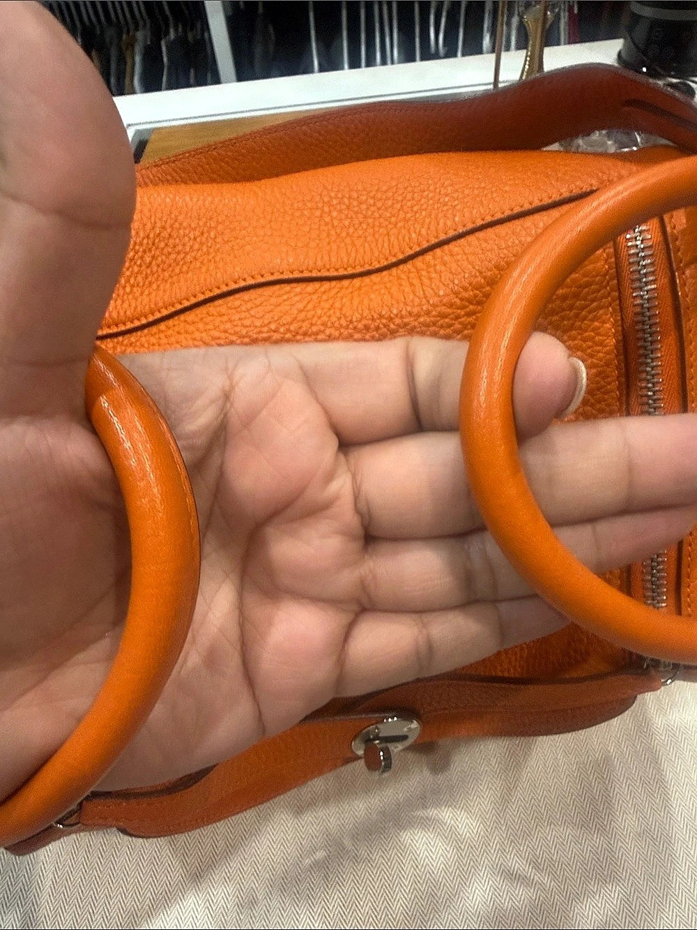 HERMES Clemence Leather Lindy 30 Authentic B23460 - Picture 2 of 12